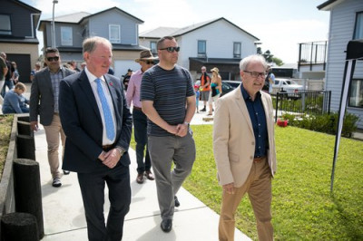 Opening of Waimahia Inlet housing development