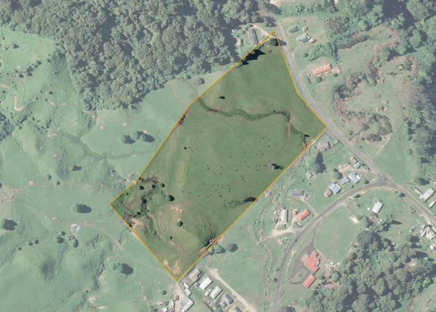 Land lot for Onini
